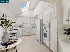 3318 Ptarmigan Dr 3C, Walnut Creek CA 94595
