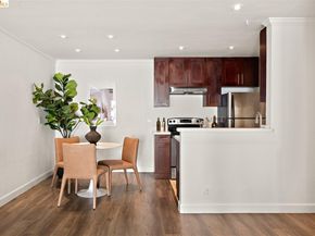 567 Oakland Ave 206, Oakland CA 94611