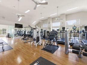 22 Marina Lakes Dr, Richmond CA 94804