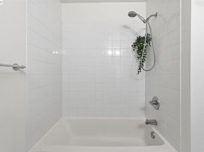 22 Marina Lakes Dr, Richmond CA 94804
