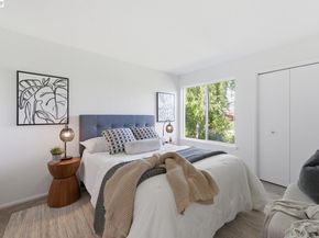 22 Marina Lakes Dr, Richmond CA 94804