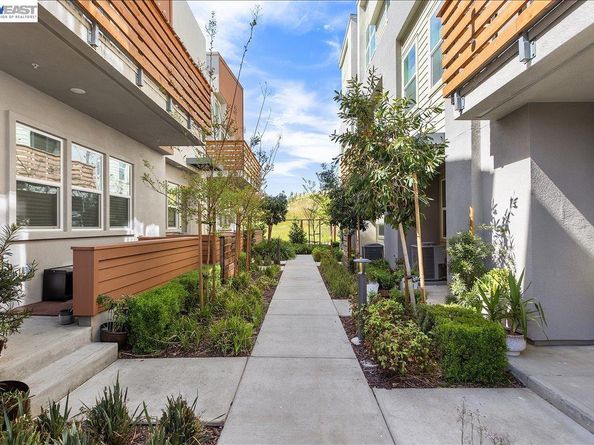 592 Somi Ct, Hayward CA 94544