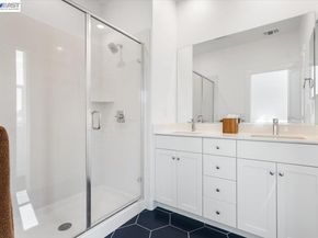 592 Somi Ct, Hayward CA 94544