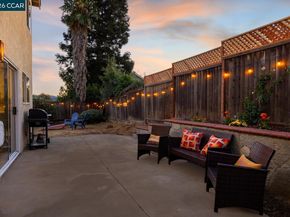 592 Ross Circle, Martinez CA 94553
