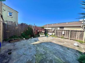 1707-1709 Peralta St, Oakland CA 94607