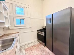 1707-1709 Peralta St, Oakland CA 94607
