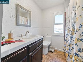 1707-1709 Peralta St, Oakland CA 94607