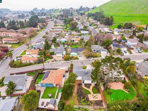2412 Alamo St, Pinole CA 94564