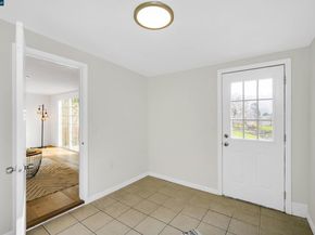 2412 Alamo St, Pinole CA 94564