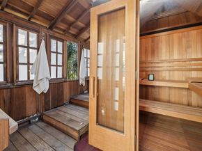 1814 Clinton Avenue, Alameda CA 94501