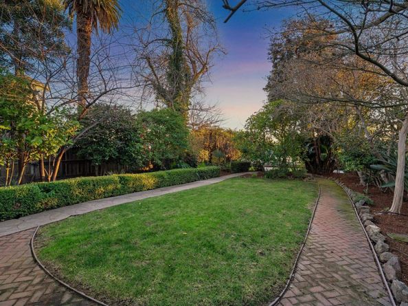 1814 Clinton Avenue, Alameda CA 94501