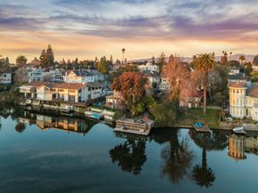 1814 Clinton Avenue, Alameda CA 94501