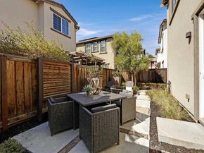 883 Barney Com, Livermore CA 94551