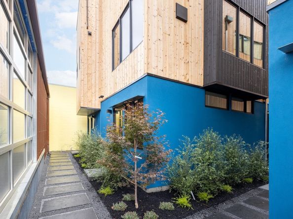 817 Jones, Berkeley CA 94710