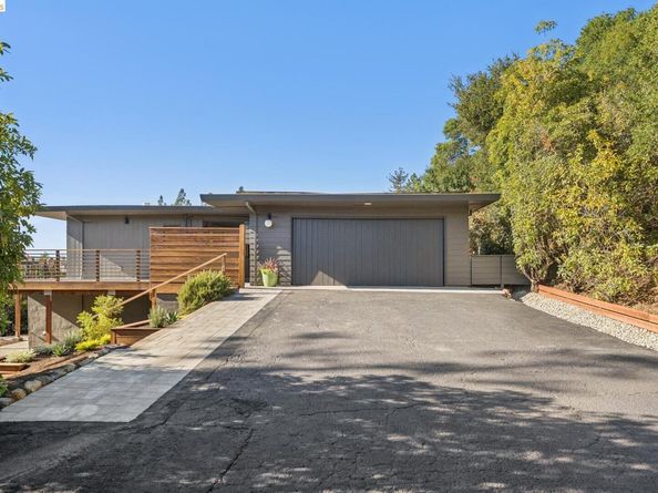 2562 Charleston St, Oakland CA 94602