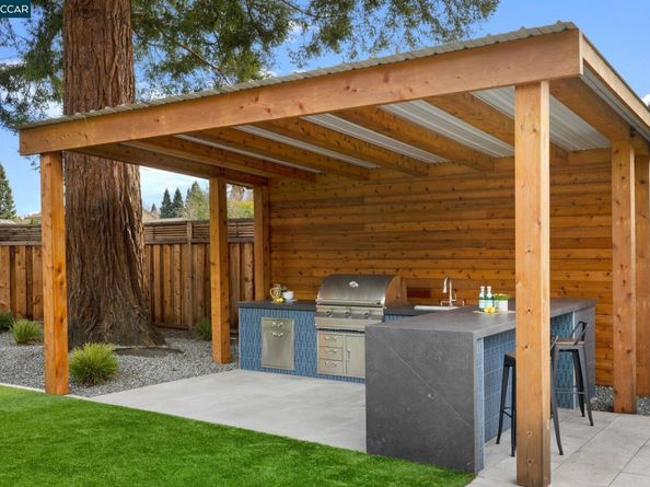 17 Canary Ct, Danville CA 94526