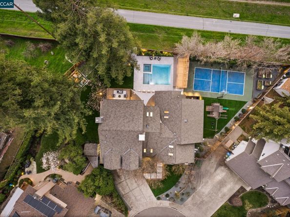 17 Canary Ct, Danville CA 94526