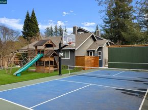 17 Canary Ct, Danville CA 94526