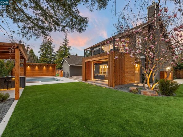 17 Canary Ct, Danville CA 94526