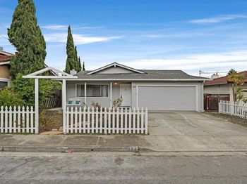 19464 Yuma St