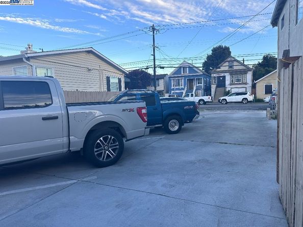 1317 Chanslor Ave, Richmond CA 94801