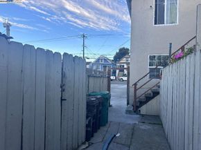 1317 Chanslor Ave, Richmond CA 94801