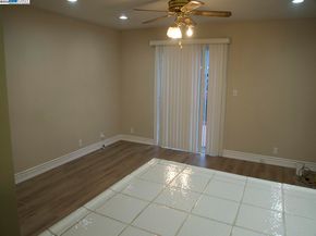 7608 Arthur St, Oakland CA 94605