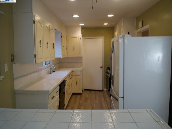 7608 Arthur St, Oakland CA 94605