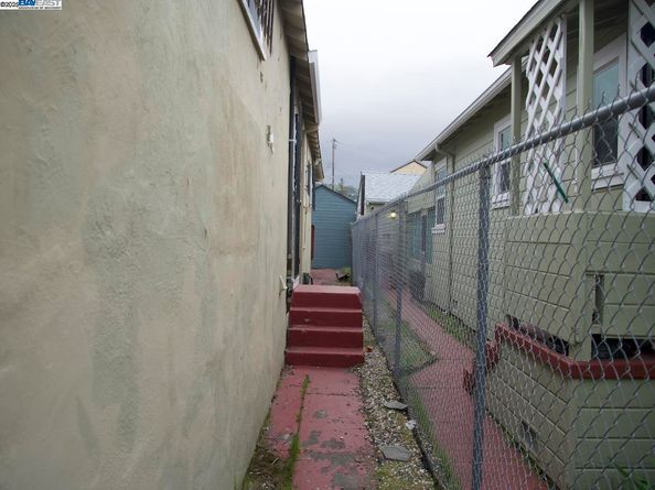 7608 Arthur St, Oakland CA 94605