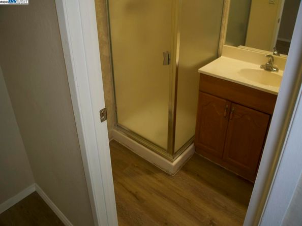 7608 Arthur St, Oakland CA 94605