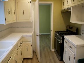 7608 Arthur St, Oakland CA 94605