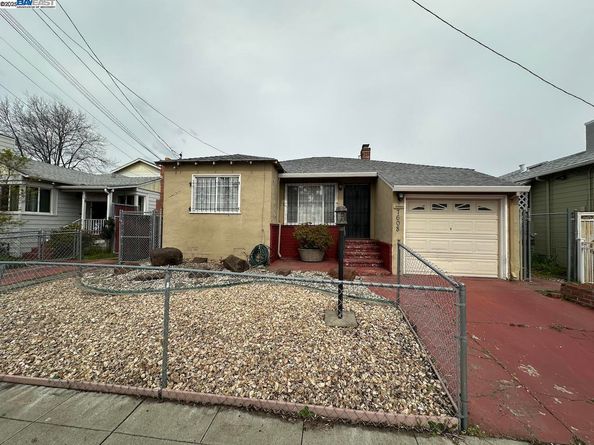 7608 Arthur St, Oakland CA 94605
