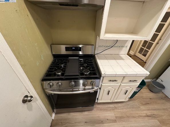 7608 Arthur St, Oakland CA 94605