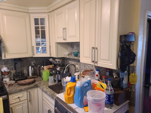 357 Laurel Ave 4, Hayward CA 94541