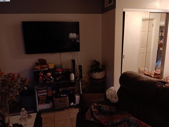 357 Laurel Ave 4, Hayward CA 94541