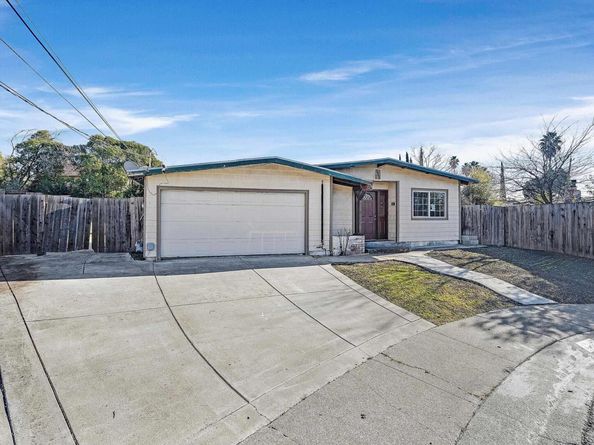 1318 Perth Ct, Concord CA 94521