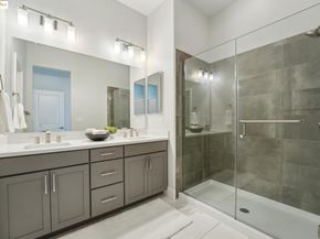 528 Martin Mariner Ave, Alameda CA 94501