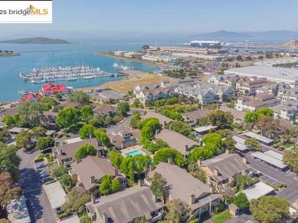 92 Schooner Ct, Richmond CA 94804