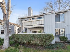 92 Schooner Ct, Richmond CA 94804
