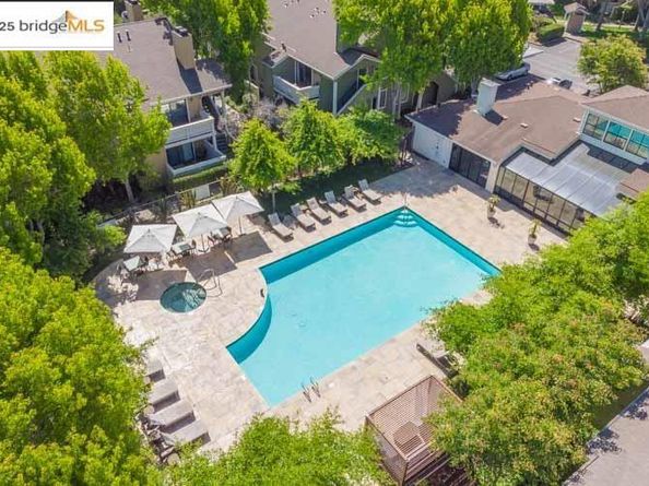 92 Schooner Ct, Richmond CA 94804