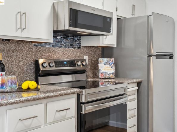 92 Schooner Ct, Richmond CA 94804