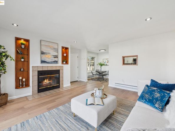 92 Schooner Ct, Richmond CA 94804