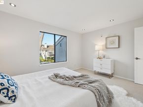 92 Schooner Ct, Richmond CA 94804
