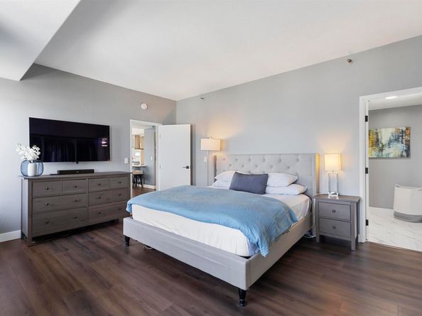 6363 Christie Ave. 2327, Emeryville CA 94608