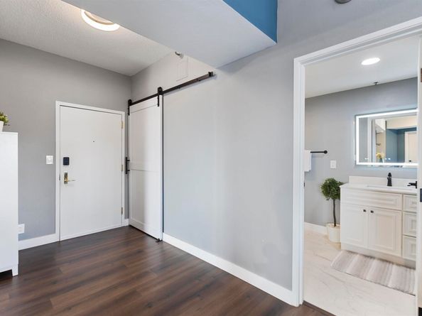 6363 Christie Ave. 2327, Emeryville CA 94608