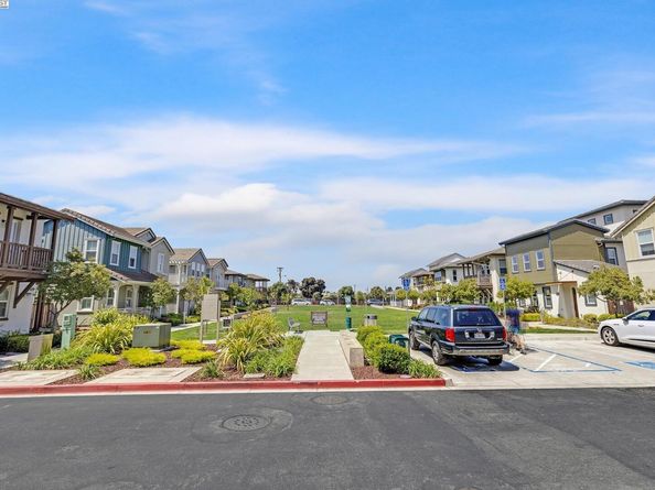 2683 5th St, Alameda CA 94501