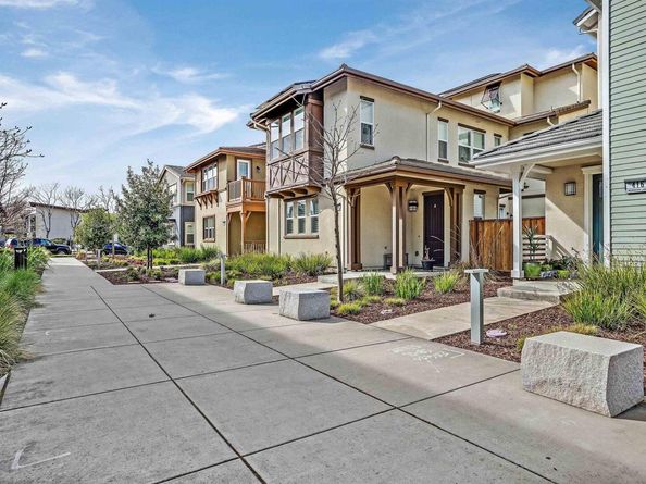 2683 5th St, Alameda CA 94501