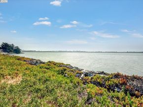 2 Admiral Dr 280, Emeryville CA 94608