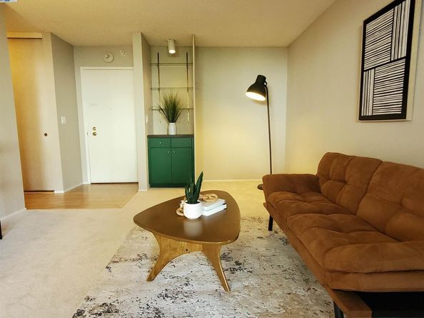 2 Admiral Dr 280, Emeryville CA 94608