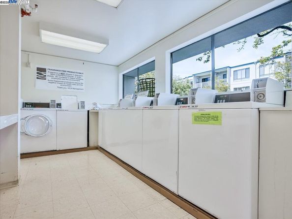 2 Admiral Dr 280, Emeryville CA 94608